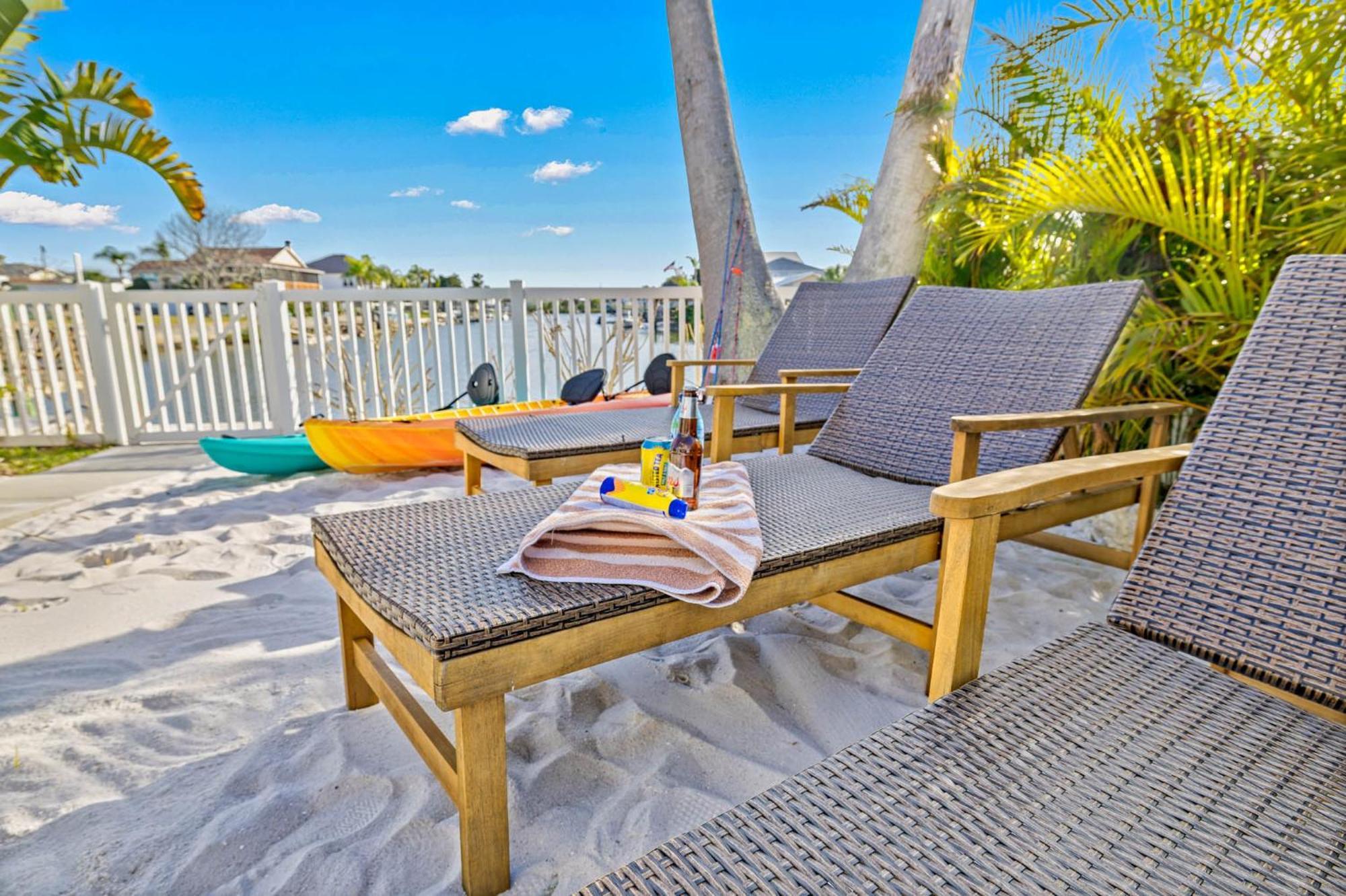 5 Bed3Bath Waterfront Pool Home With Full Gym, Office, And Heated Pool! Hernando Beach Esterno foto